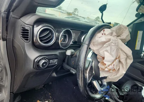 2020 Jeep Wrangler Unlimited Sahara from USA, damaged, VIN 1C4HJXEG2LW337754